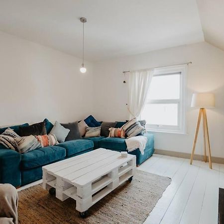 Indigo Snug - Gorgeous 2 Bed Flat In The Heart Of كرومر المظهر الخارجي الصورة