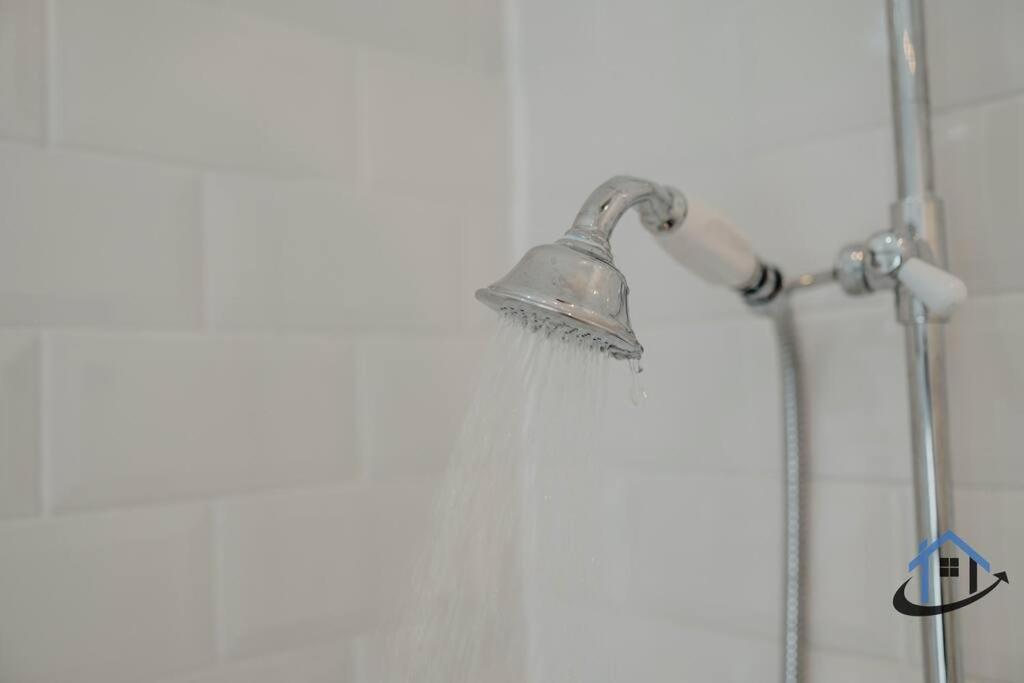 Indigo Snug - Gorgeous 2 Bed Flat In The Heart Of كرومر المظهر الخارجي الصورة