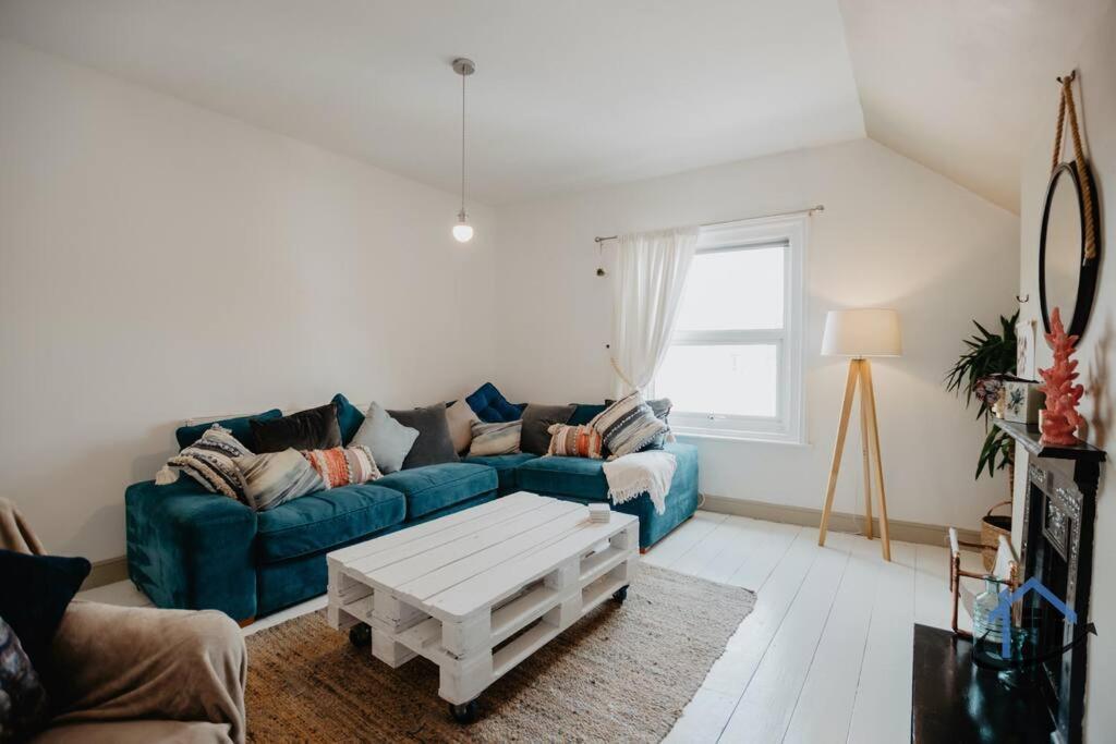 Indigo Snug - Gorgeous 2 Bed Flat In The Heart Of كرومر المظهر الخارجي الصورة