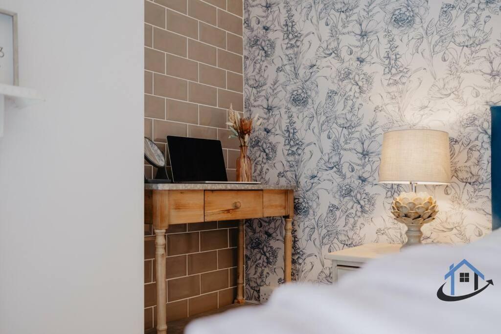 Indigo Snug - Gorgeous 2 Bed Flat In The Heart Of كرومر المظهر الخارجي الصورة
